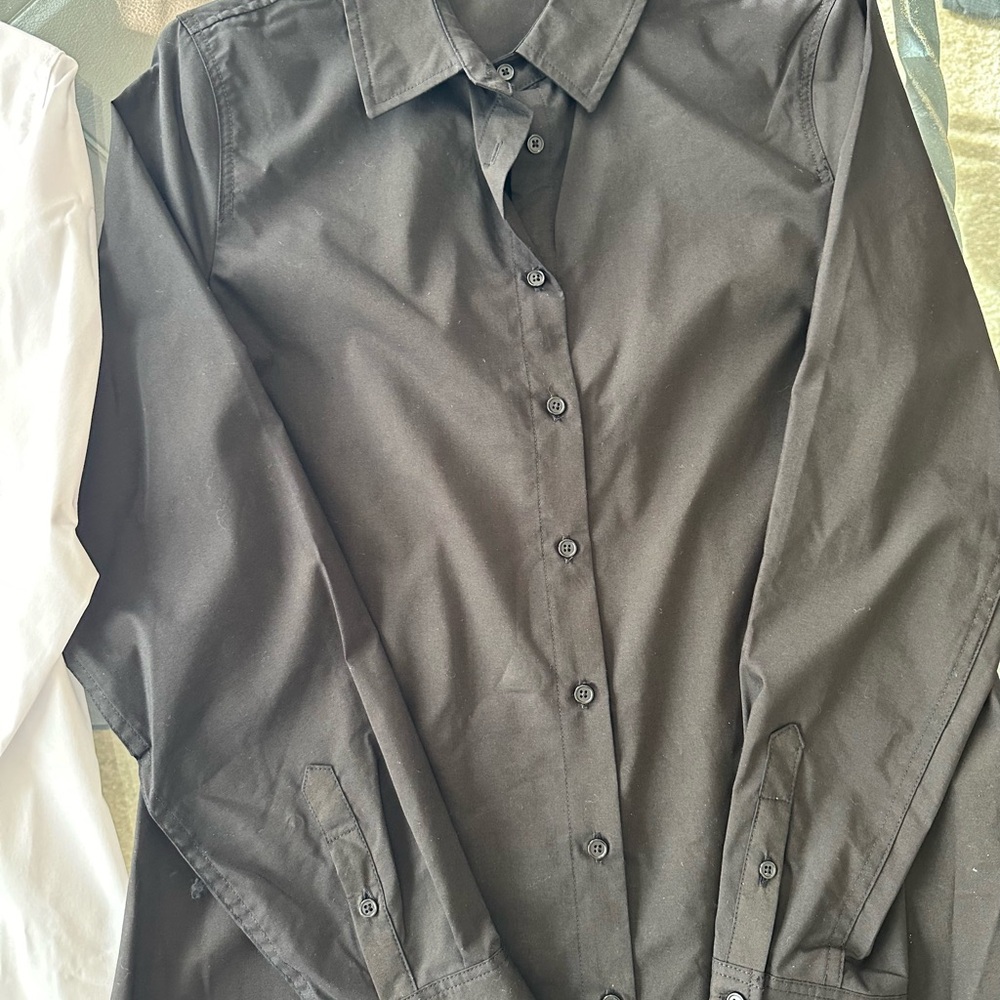 Two Button Down Shirts - Picture 4 of 7